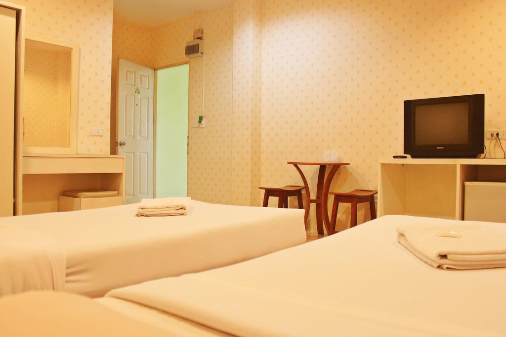 Be Fine Guesthouse Phuket Δωμάτιο φωτογραφία