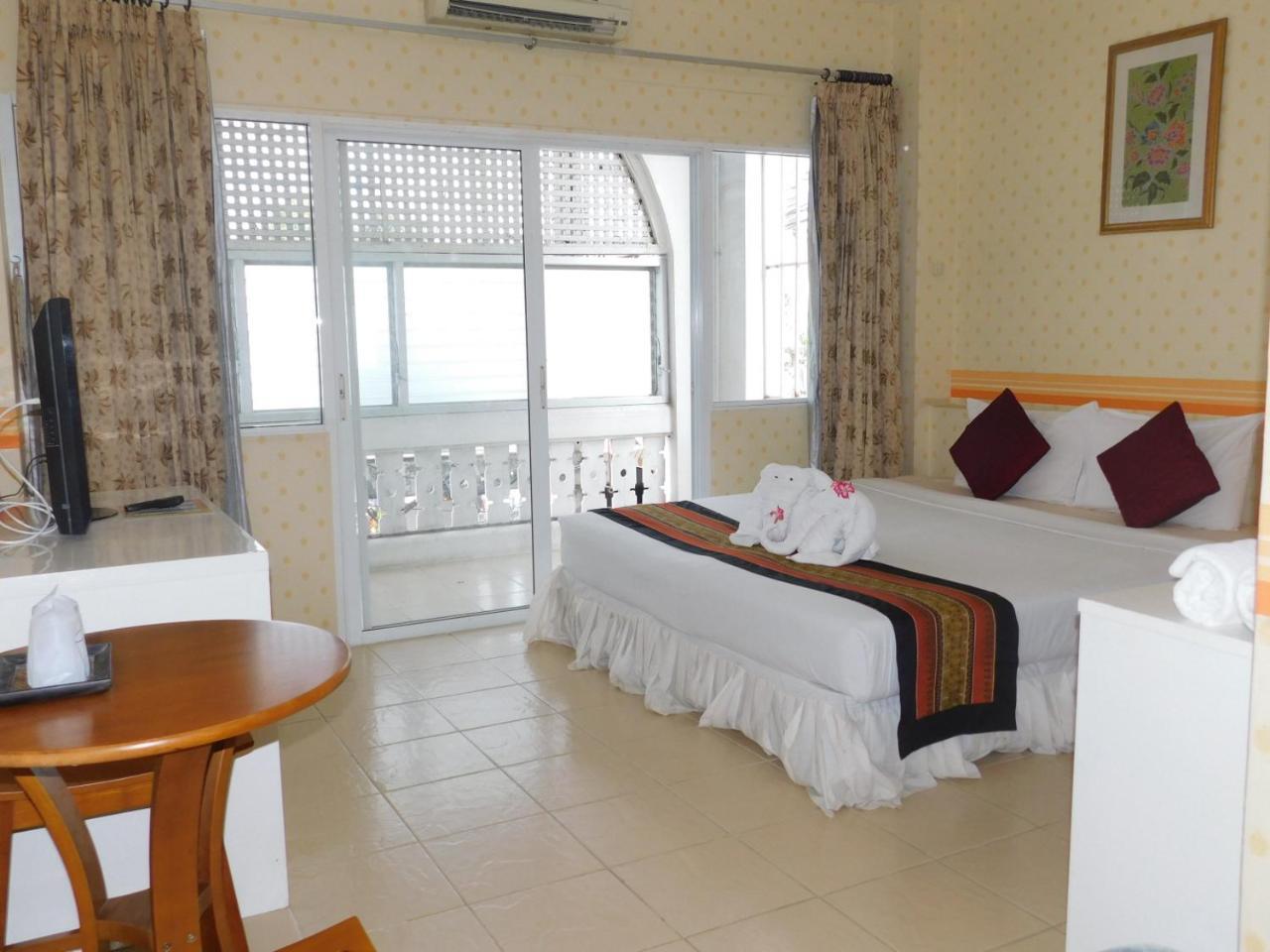 Be Fine Guesthouse Phuket Εξωτερικό φωτογραφία